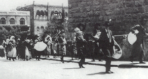 1929: Die juedischen Bewohner fluechten aus der Jerusalemer Altstadt.